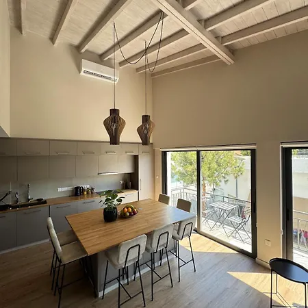 Loft 17 - Fully Renovated Loft In Centre Apartamento Limassol