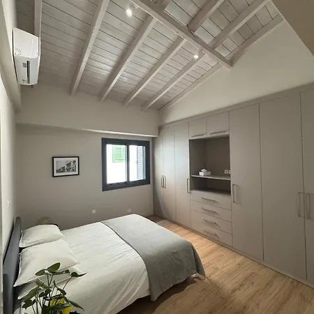 Loft 17 - Fully Renovated 2-bedroom Loft In Centre לימסול