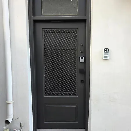 Lägenhet Loft 17 - Fully Renovated 2-bedroom Loft In Centre Limassol