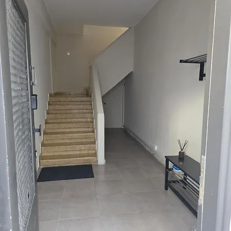 Апартаменты Loft 17 - Fully Renovated 2-bedroom Loft In Centre